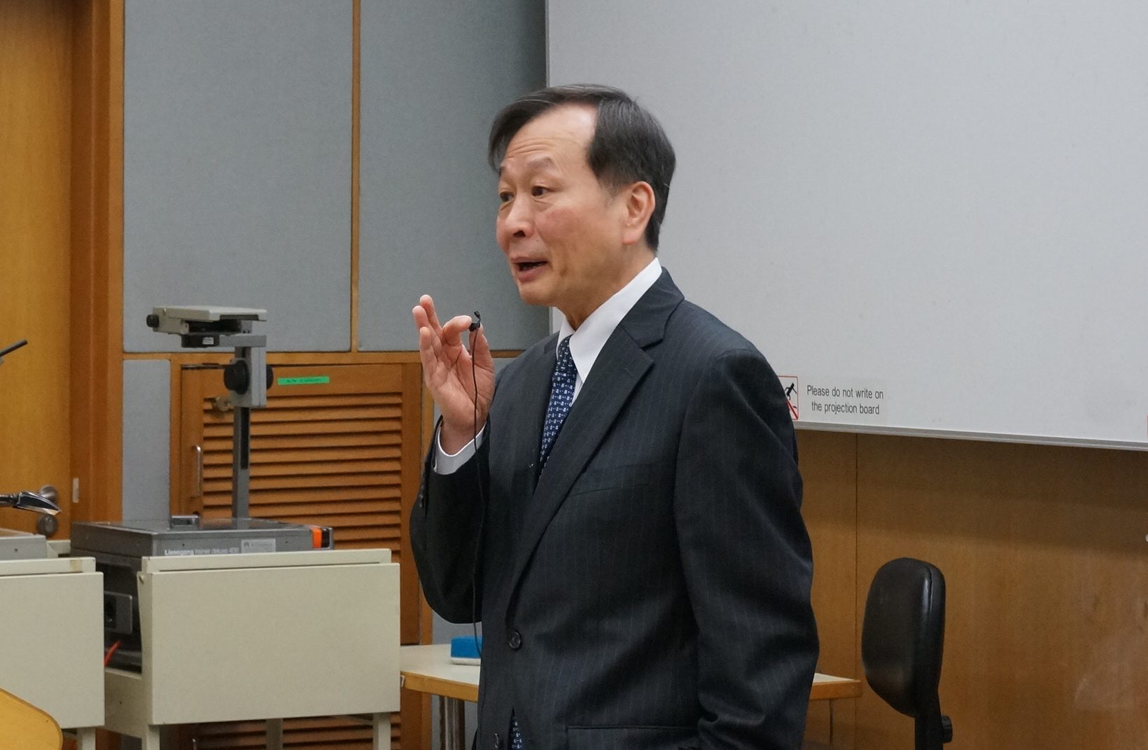 香港大學香港經濟及商業策略研究中心, 香港浸信會神學院, 中大崇基神學院校友會, 香港專業人才服務機構